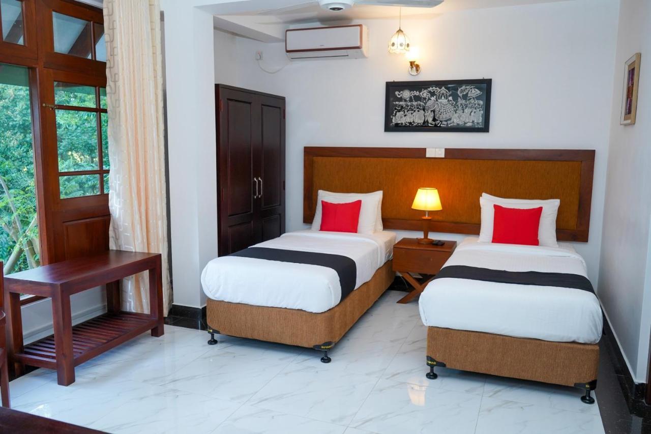 The Grand Hanthana Kandy Exterior photo